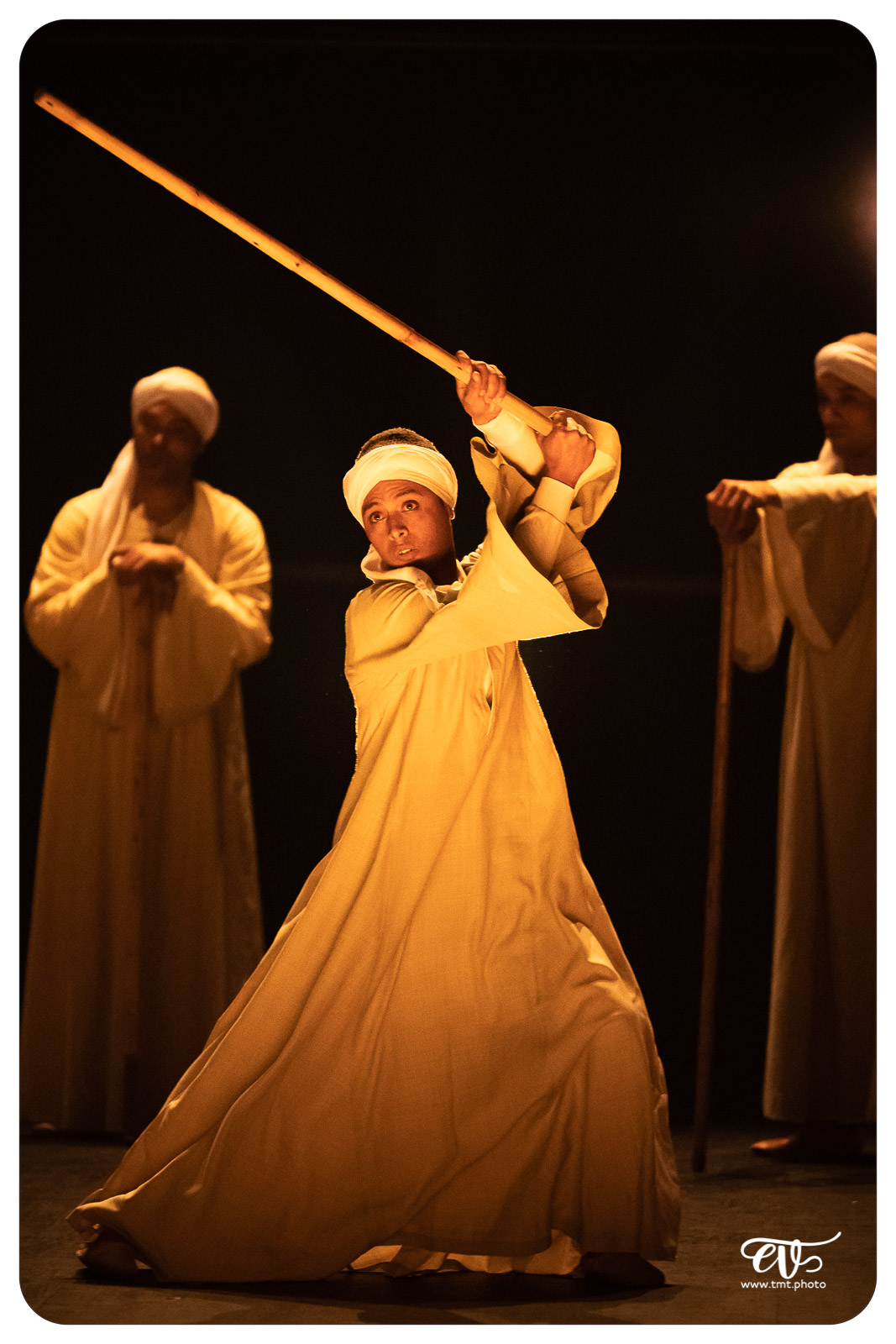 DANS LE CERCLE DES HOMMES DU NIL - CENTRE MEDHAT FAWZY DE MALLAW